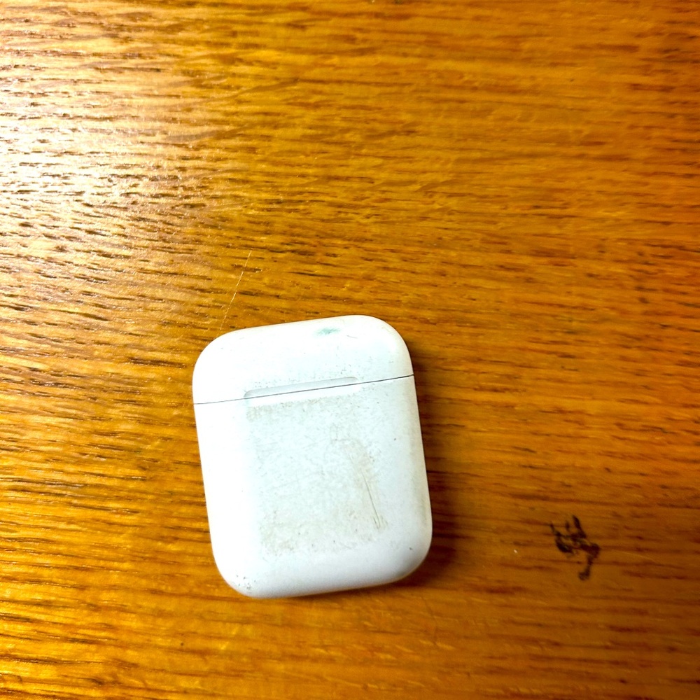 2ND GENERATION AIR PODS (DECENT CONDITION)